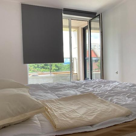 The Ideal Apartment Burgas City Exterior foto
